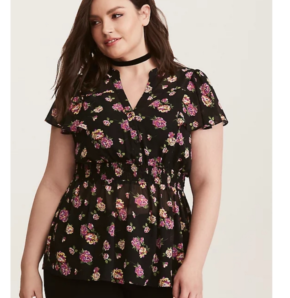 Torrid FLORAL PRINT EMPIRE FLUTTER SLEEVE TOP